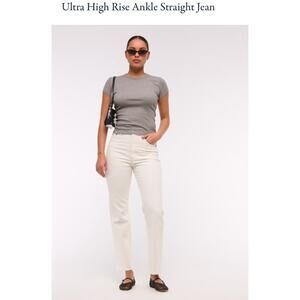 NWT Abercrombie & Fitch Ankle Straight Ultra High Rise Curve Love Jeans 33/16L